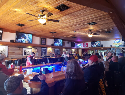 Come visit  and enjoy amazing food at Lakeside Pub & Grill