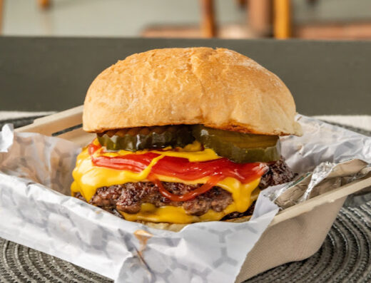 Come visit  and enjoy amazing food at Pallino Burger