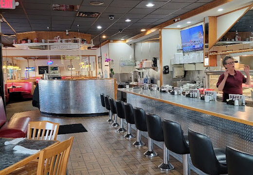 Come visit  and enjoy amazing food at 84th Classic Cafe