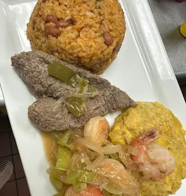 Come visit  and enjoy amazing food at Pa' PR Restaurant Club