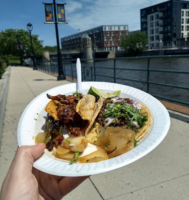 Come visit  and enjoy amazing food at Lonchera El Tapatío Taco Truck