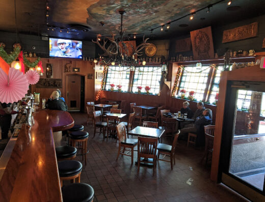 Come visit  and enjoy amazing food at Von Trier