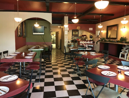 Come visit  and enjoy amazing food at Caradaro Club Pizza
