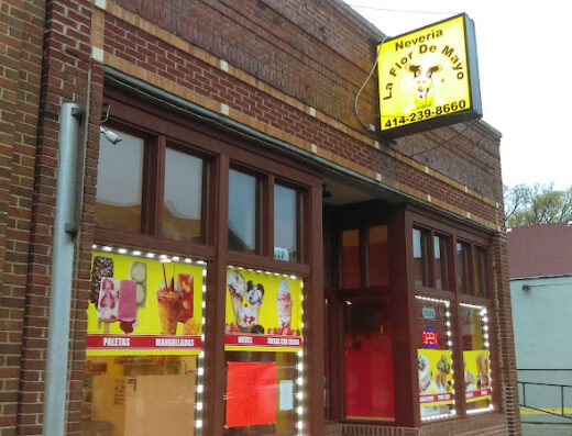 Come visit  and enjoy amazing food at La Monita de Michoacan