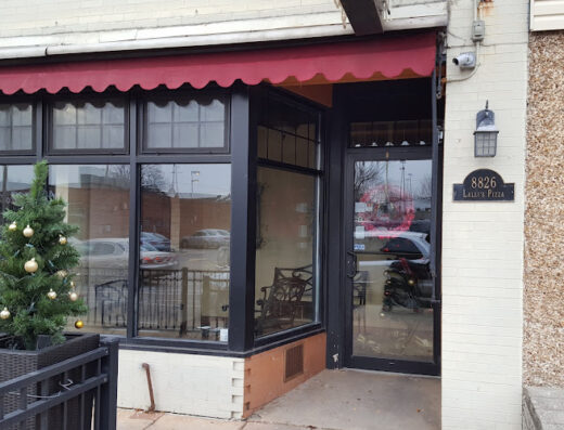 Come visit  and enjoy amazing food at Lalli's Pizza