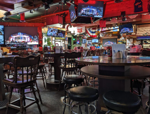 Come visit  and enjoy amazing food at Major Goolsby's